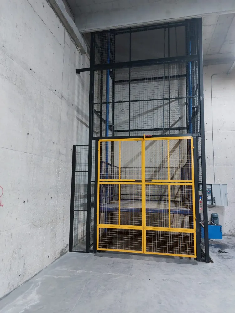 Kütahya Caraskal Yük Asansörü | Sanayi & Porselen Lift İmalatı Proje Görseli 2